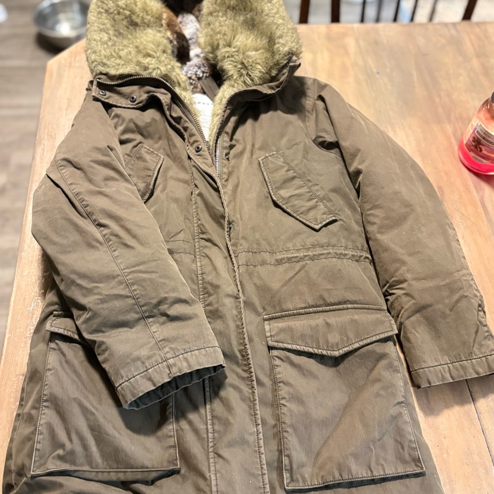 Aritzia Community Parka - Small